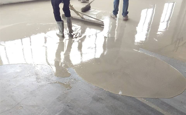 水泥自流平施工.png