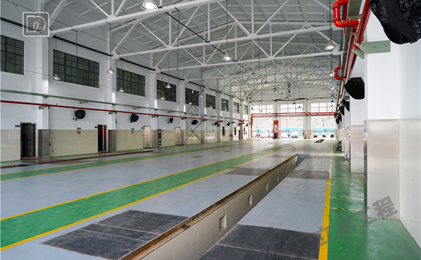 環(huán)氧地坪漆的優(yōu)缺點(diǎn)分別是什么?