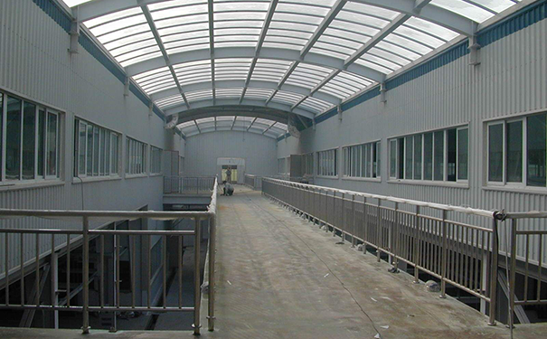 鋼結(jié)構(gòu)廠房造價(jià)多少錢一平方？