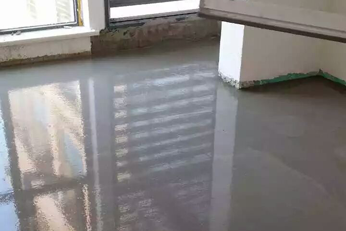 石膏基自流平地面流平中.png